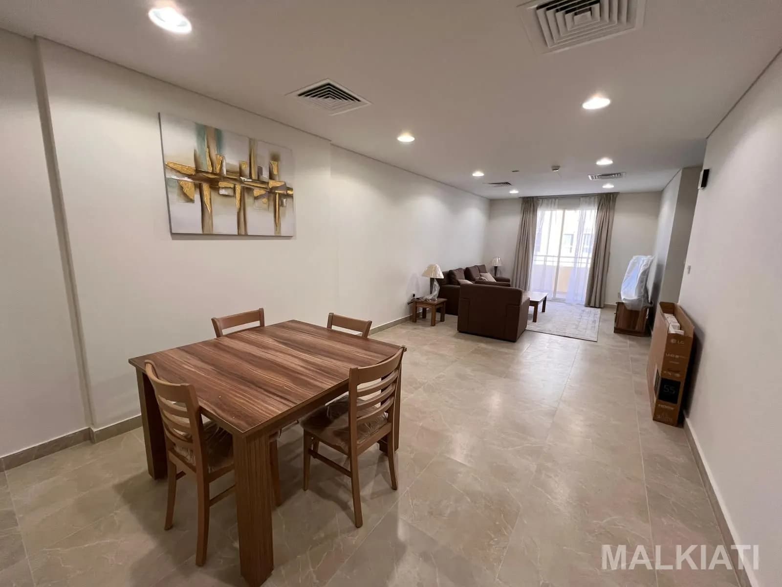 Elegant 2 Bedroom Suite - Image 3