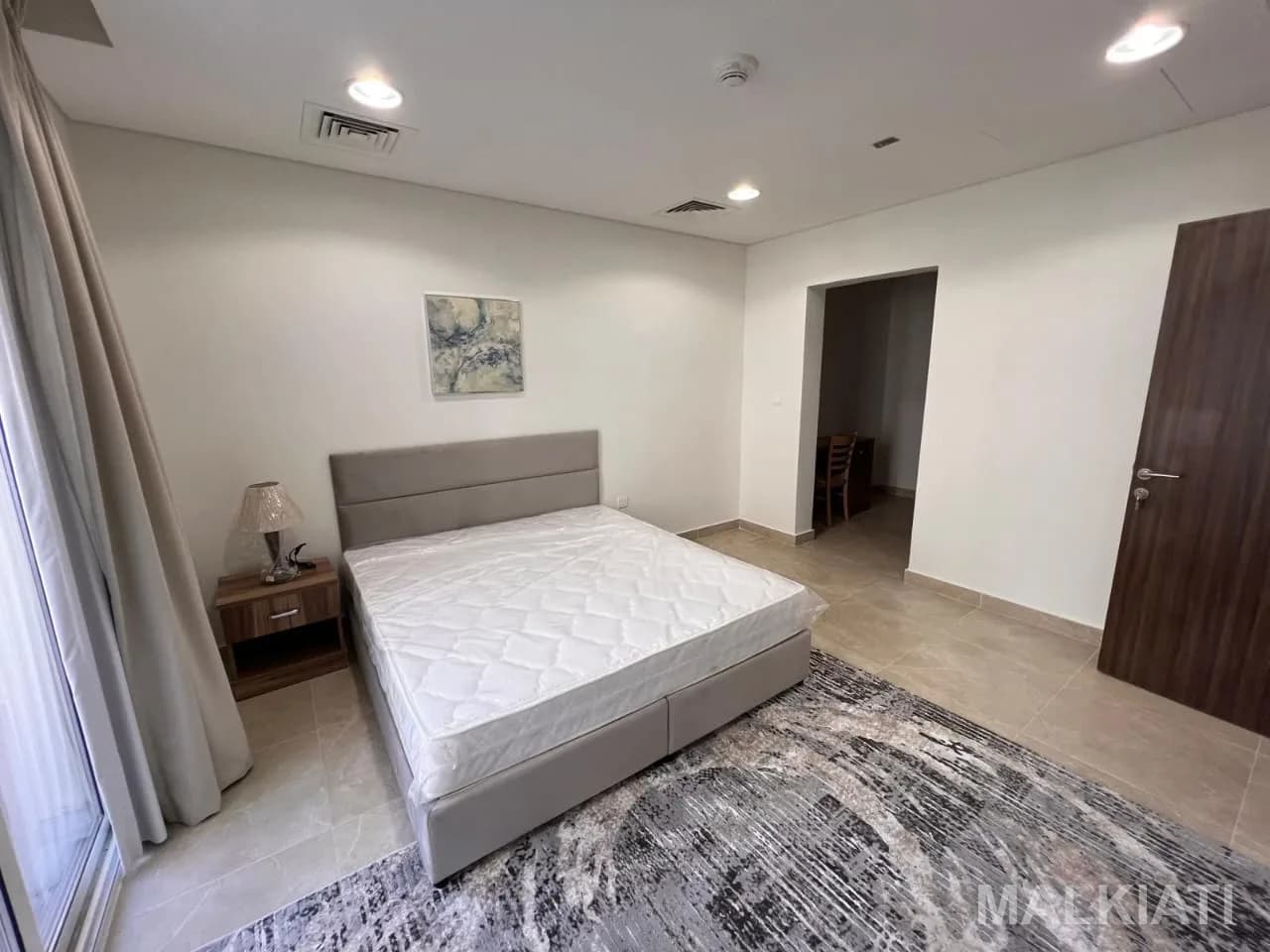 Elegant 2 Bedroom Suite - Image 5