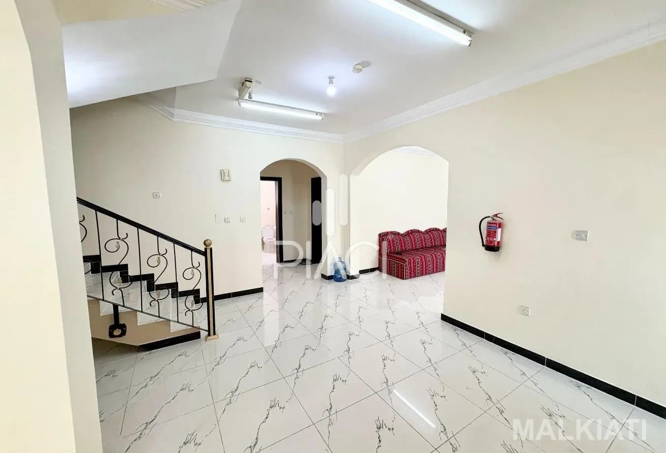 SPACIOUS UNFURNISHED 5 BR COMPOUND VILLA - Image 5