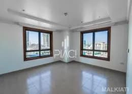 Captivating SF 2 BD Apartment | Porto Arabia - Image 2