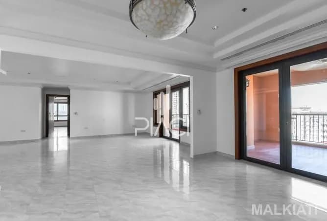 Captivating SF 2 BD Apartment | Porto Arabia - Image 3