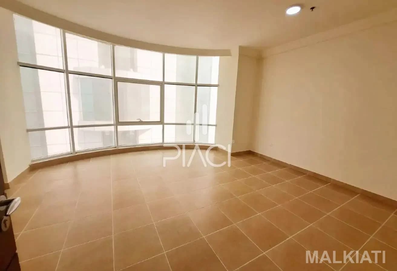 3BHK Unfurnished | Near Corniche and Metro - Image 2
