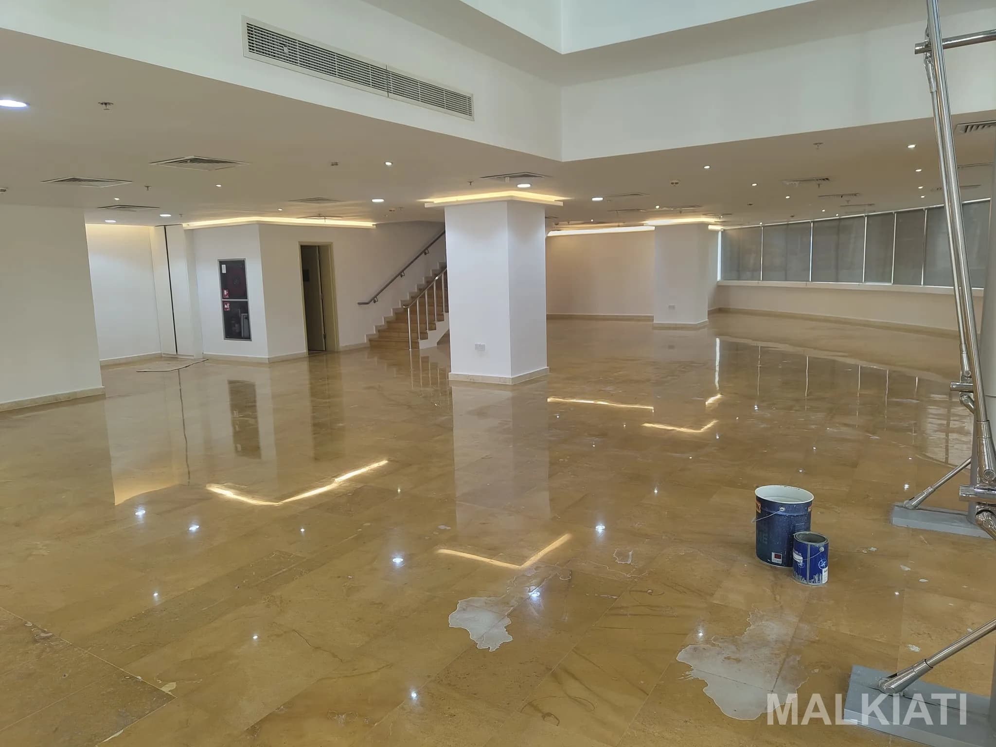 Prime Commercial Multi-Story Showroom for Rent – Transworld Tower 1 (No Commission)