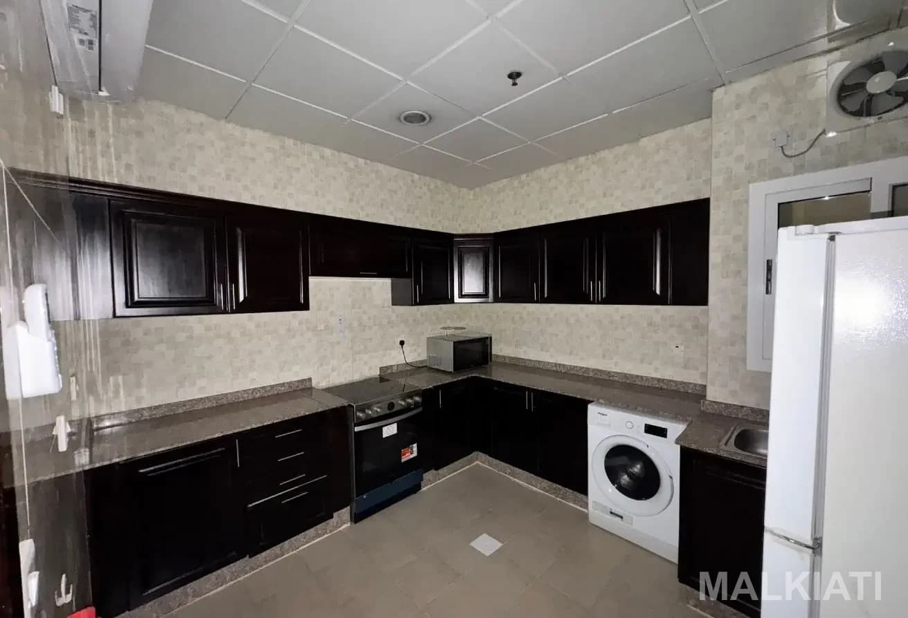 Furnished Apartment| 02 Bedrooms| Al Nasr area - Image 3