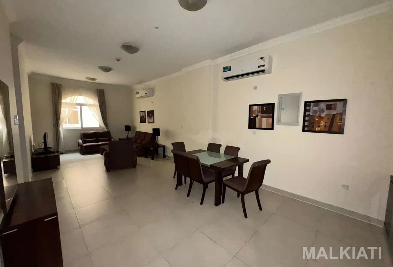 Furnished Apartment| 02 Bedrooms| Al Nasr area - Image 4