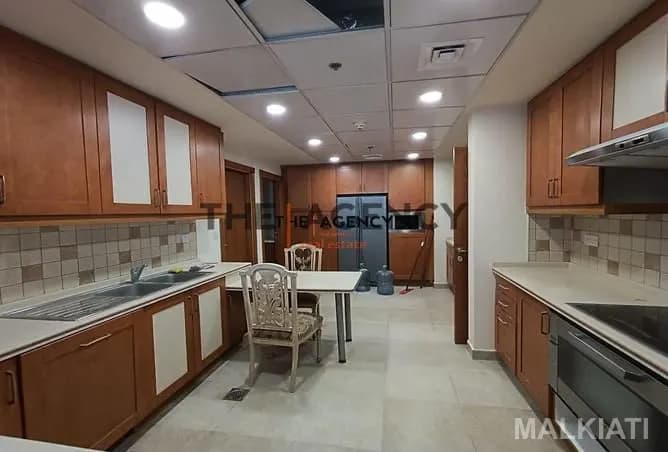 Hot deal 3 Bedroom + Maid room - Image 5
