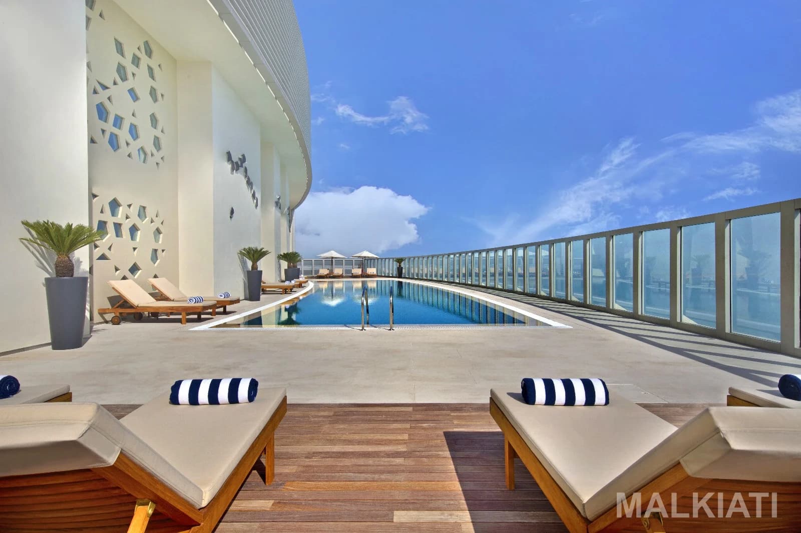 Luxury Fully Furnished Seafront Executive Studio | The Curve Hotel | West Bay | Contract Duration Yearly - Image 3
