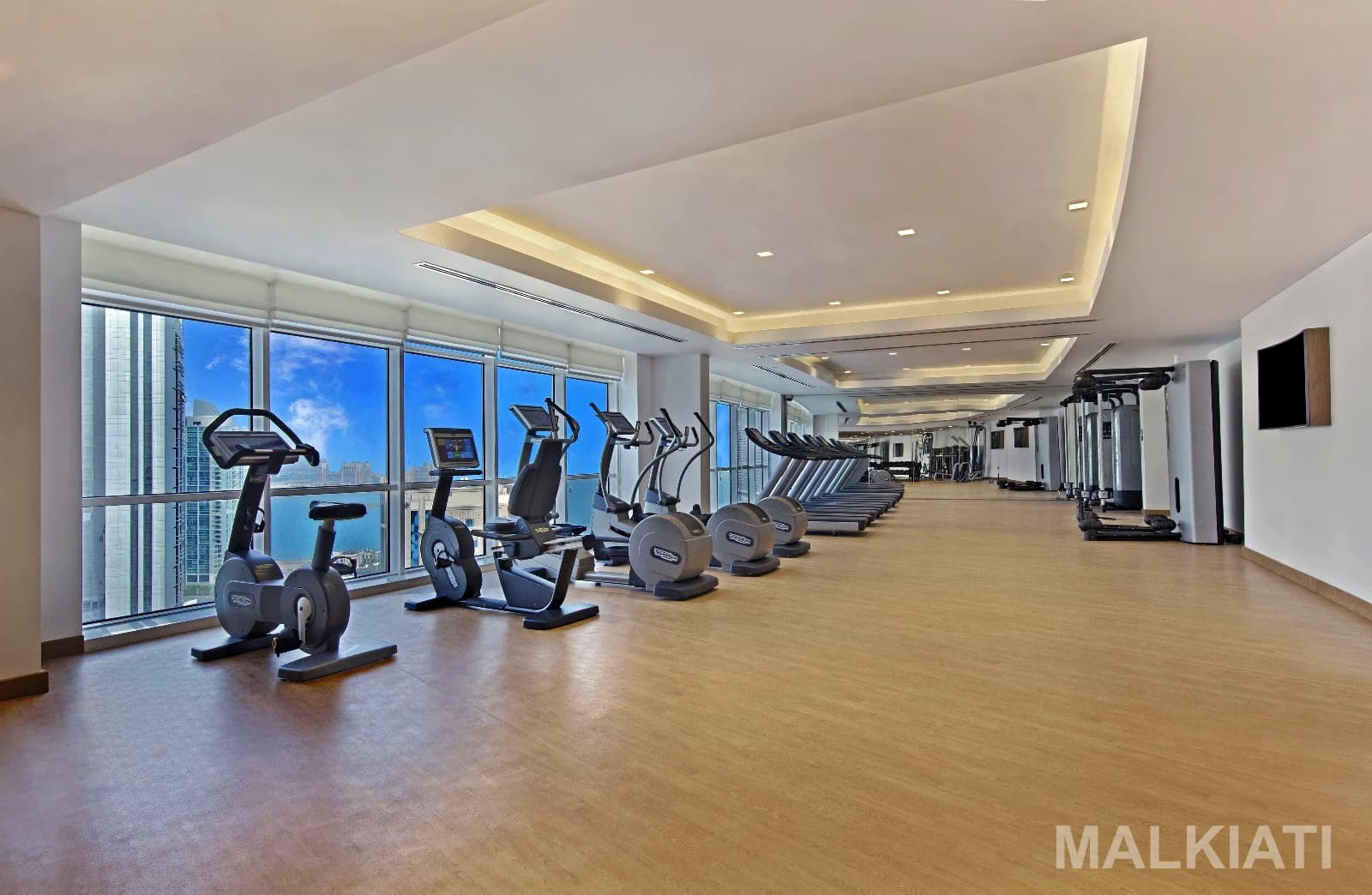 Luxury Fully Furnished Seafront Executive Studio | The Curve Hotel | West Bay | Contract Duration Yearly - Image 5