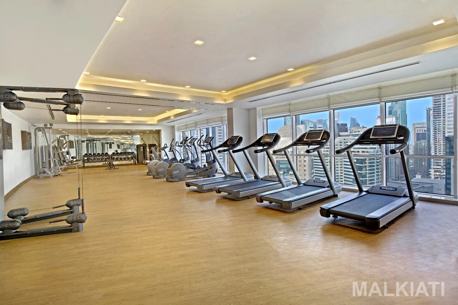 Luxury Seafront Fully Furnished 1 BR Deluxe | The Curve Hotel | West Bay | Monthly Stay (4-6 Months) - Image 4