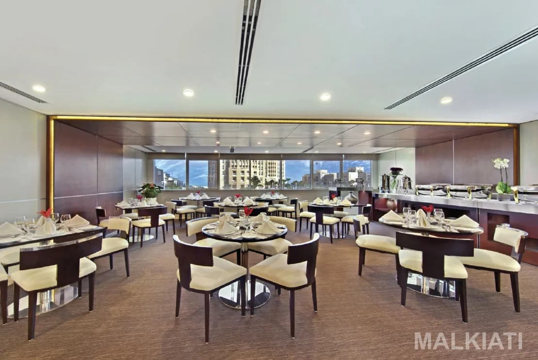 Luxury Seafront Fully Furnished 2 BR Premiere | The Curve Hotel | West Bay | Monthly Contract (1-3 Months) - Image 4