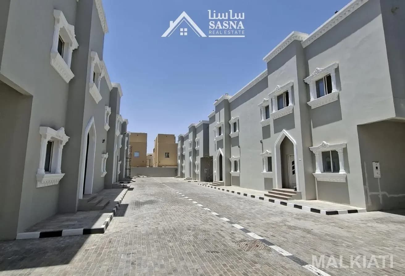 VILLA | CLEAN | SPACIOUS | 6 ROOMS | BACKYARD