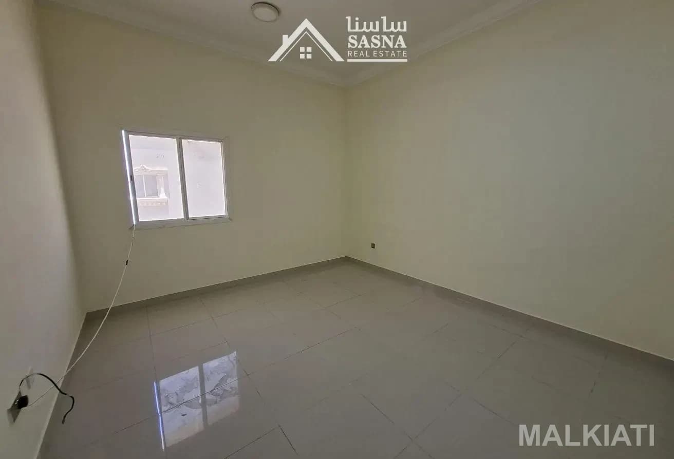 VILLA | CLEAN | SPACIOUS | 6 ROOMS | BACKYARD - Image 3