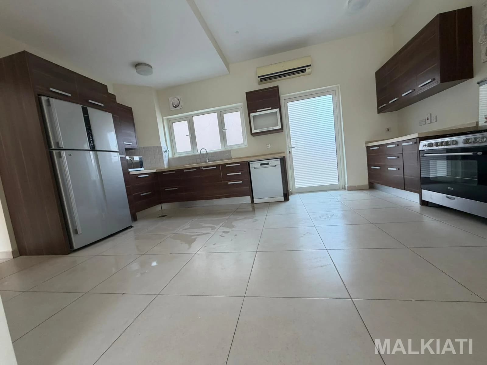 Spacious 4BR Standalone Villa + Maid Room | Garden | Semi-Furnished | Al Thumama