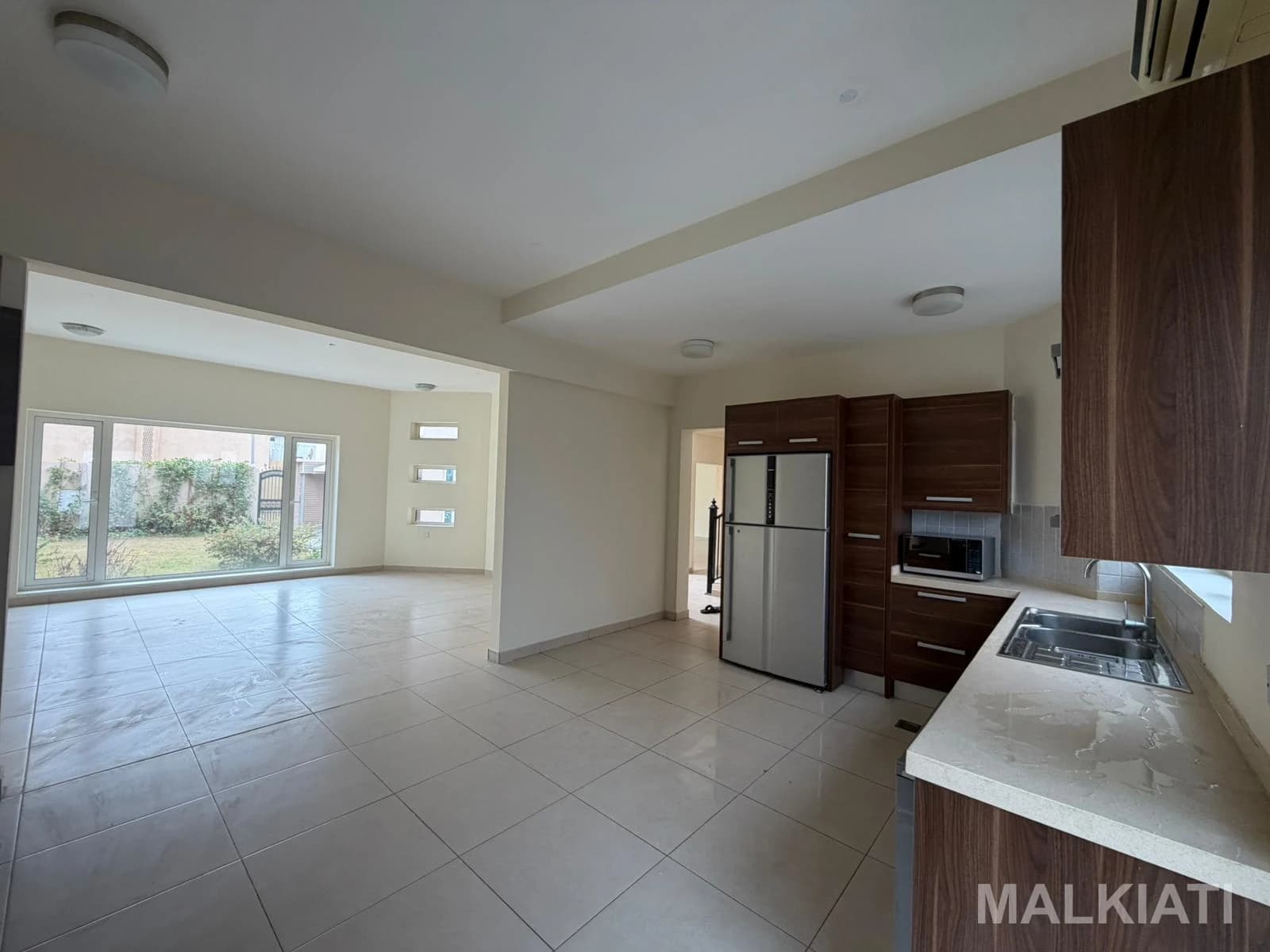 Spacious 4BR Standalone Villa + Maid Room | Garden | Semi-Furnished | Al Thumama - Image 4