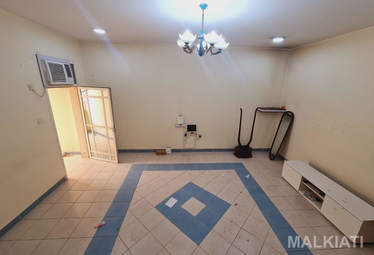 2 BHK | 2 months free | Al Mansoora | QAR 4000 - Image 2