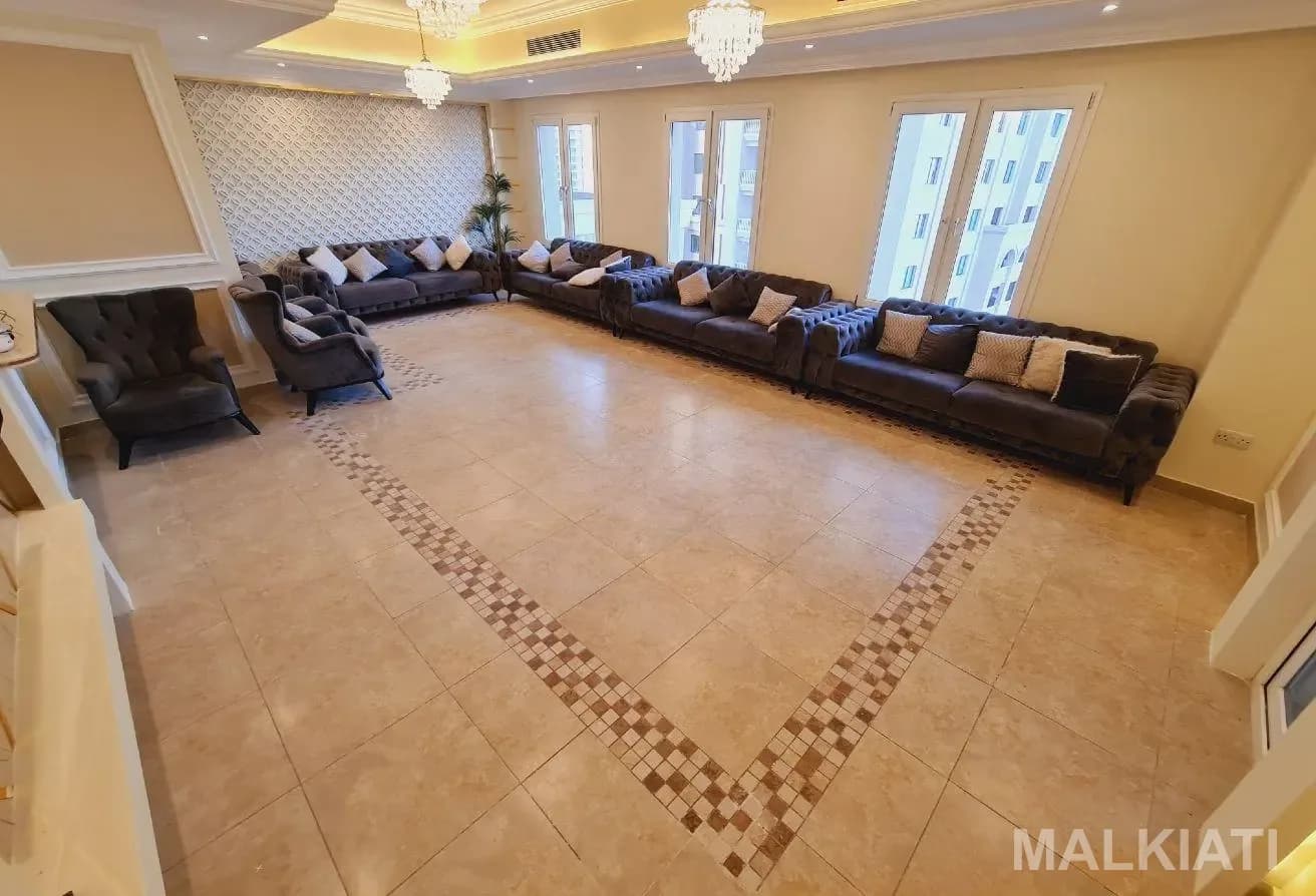 3 Bed | Maidroom | Balcony | Marina view | 13K