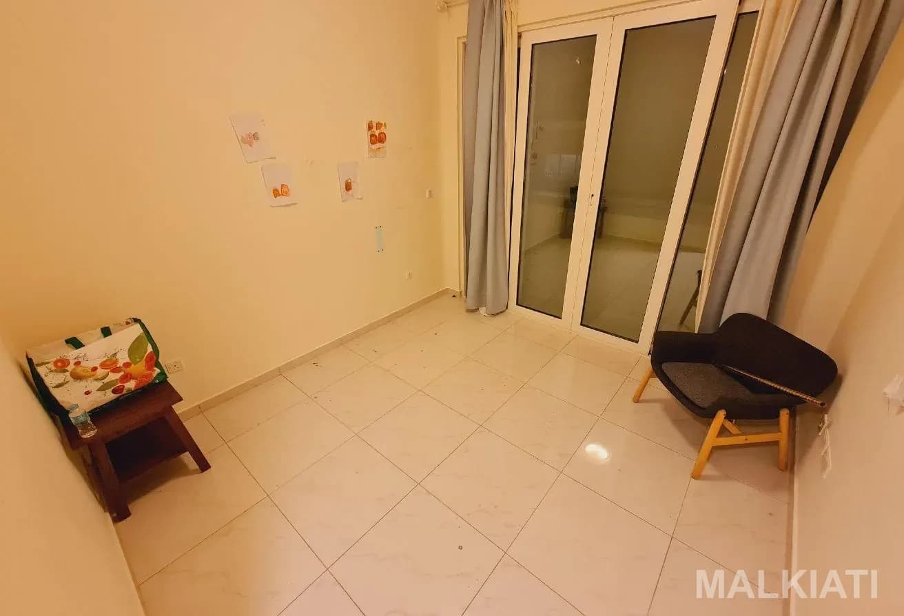 Furnished | 2 Bed | VB | Balcony | 10K | Sea view - Image 3