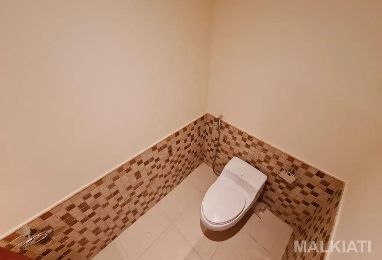 1 Bed | Semi furnished | Sea view | 7000 | Porto - Image 4