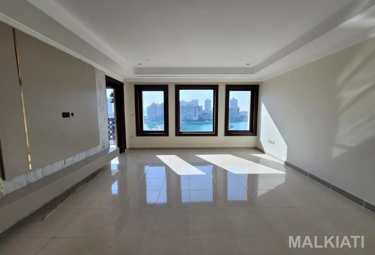 2 Bed | Semi furnished | Town house | Porto - Image 4