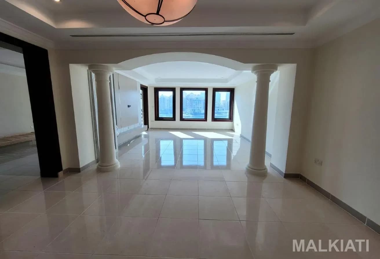 2 Bed | Semi furnished | Town house | Porto - Image 5