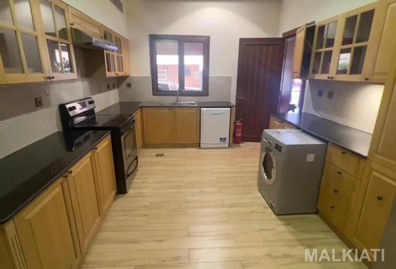 5 Bed | West bay lagoon | QAR. 20,000 | Semi - Image 5