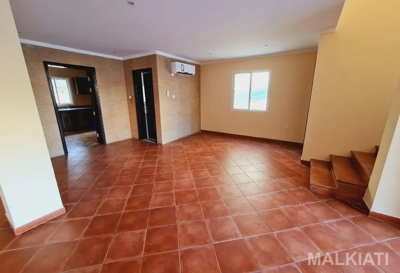 5 Bed | West bay lagoon | QAR. 20,000 | Semi - Image 3