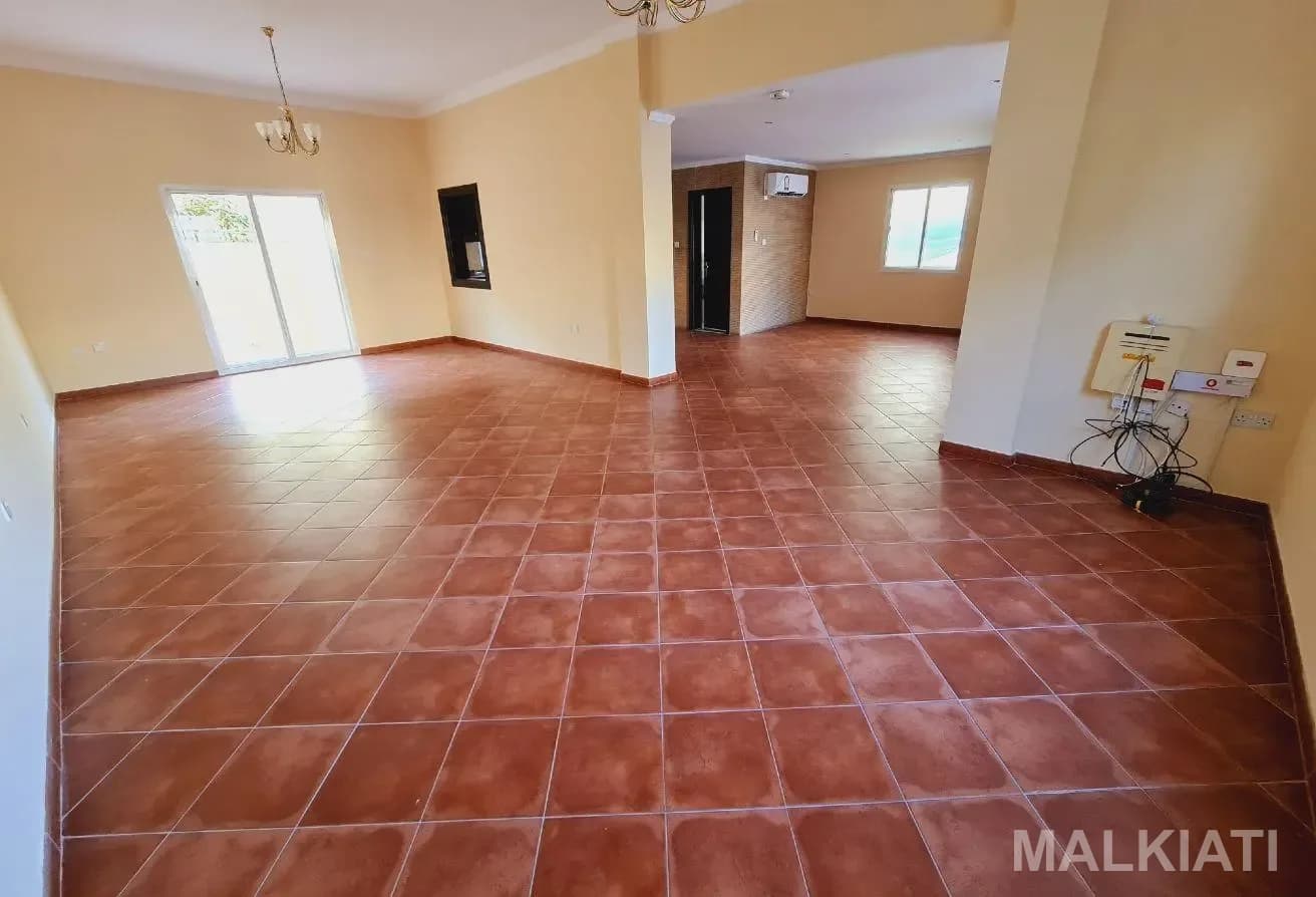 5 Bed | West bay lagoon | QAR. 20,000 | Semi - Image 4