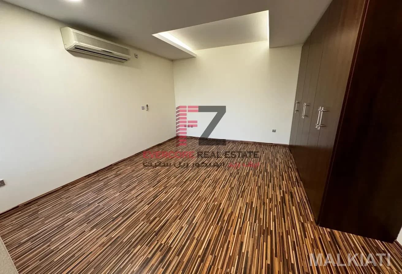 5 Bedrooms | Villa | West bay lagoon | QAR. 22K - Image 5