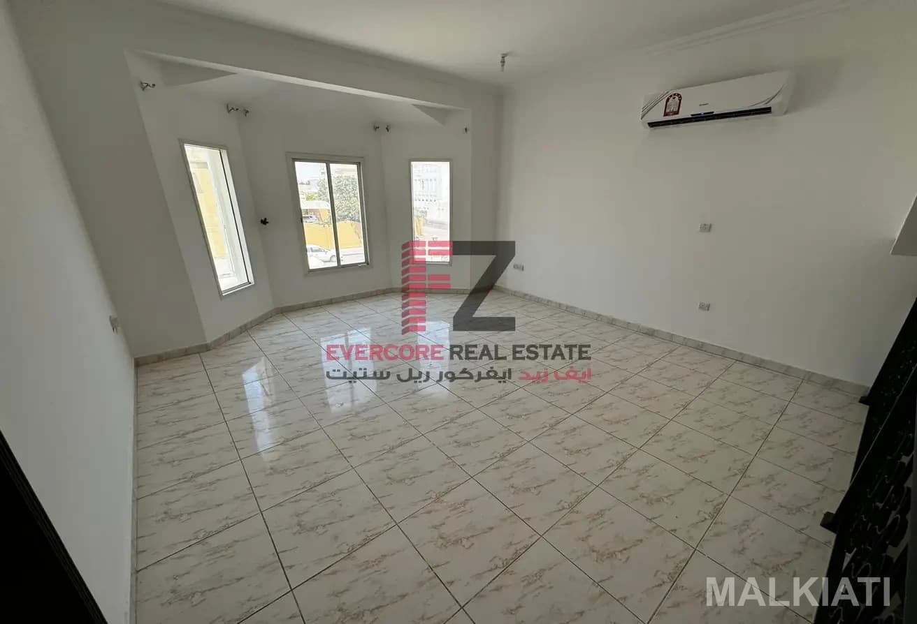 STANDALONE VILLA| UNFURNISHED| 04 + OUTHOUSE