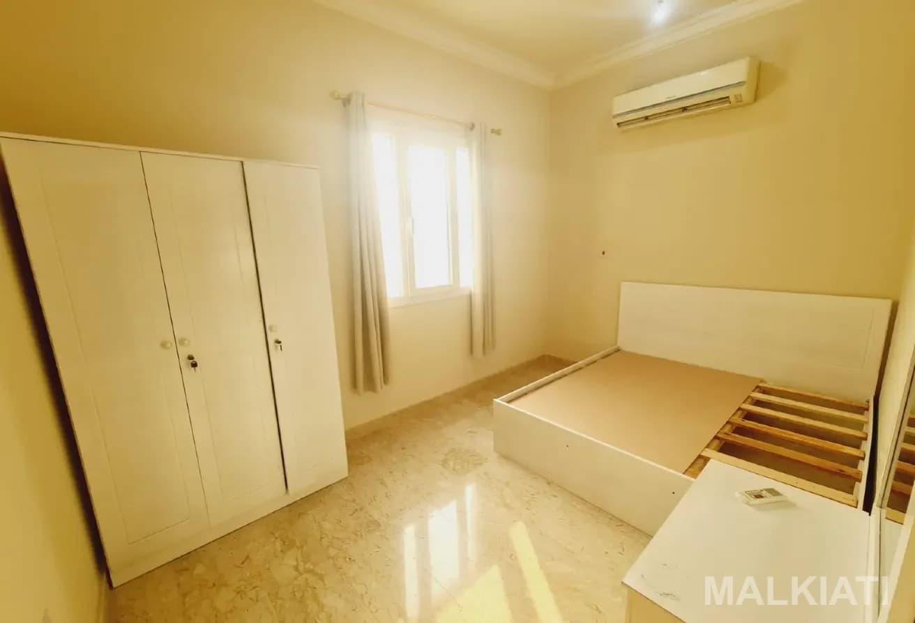 Furnished flat| 04 Masters Bedroom| Male Staff - Image 3