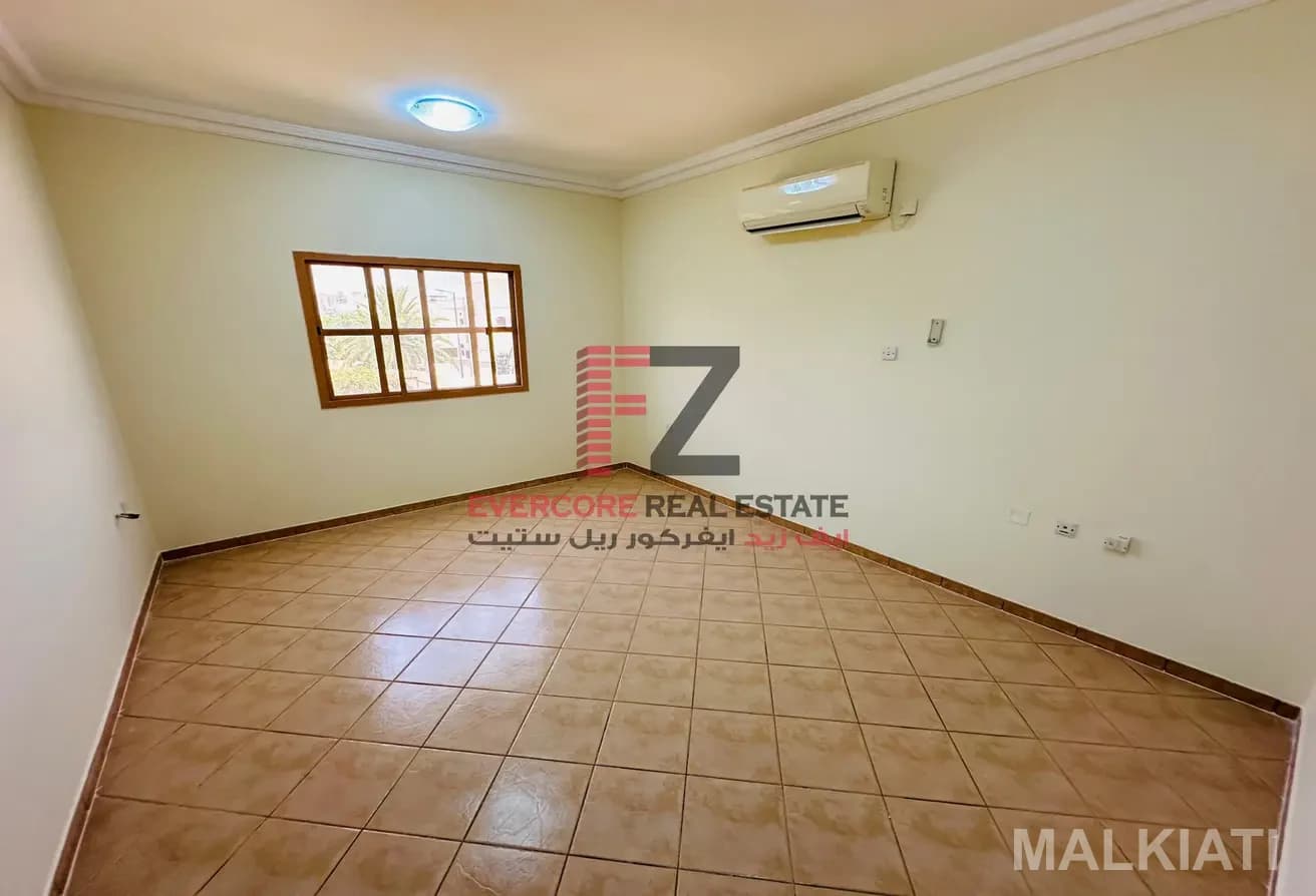 SPACIOUS VILLA | 04 BEDROOMS | AMENITIES | 10000 - Image 2