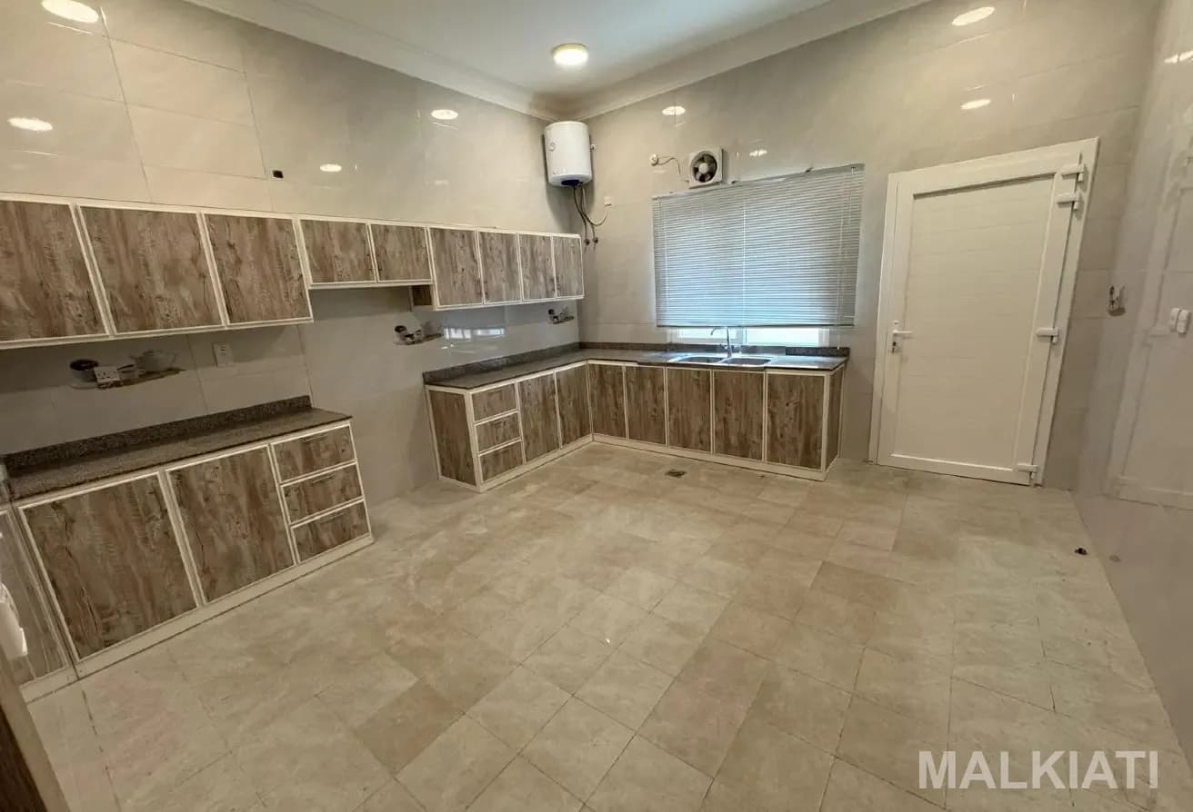 Stand alone villa | elevator | Close to DFC - Image 3