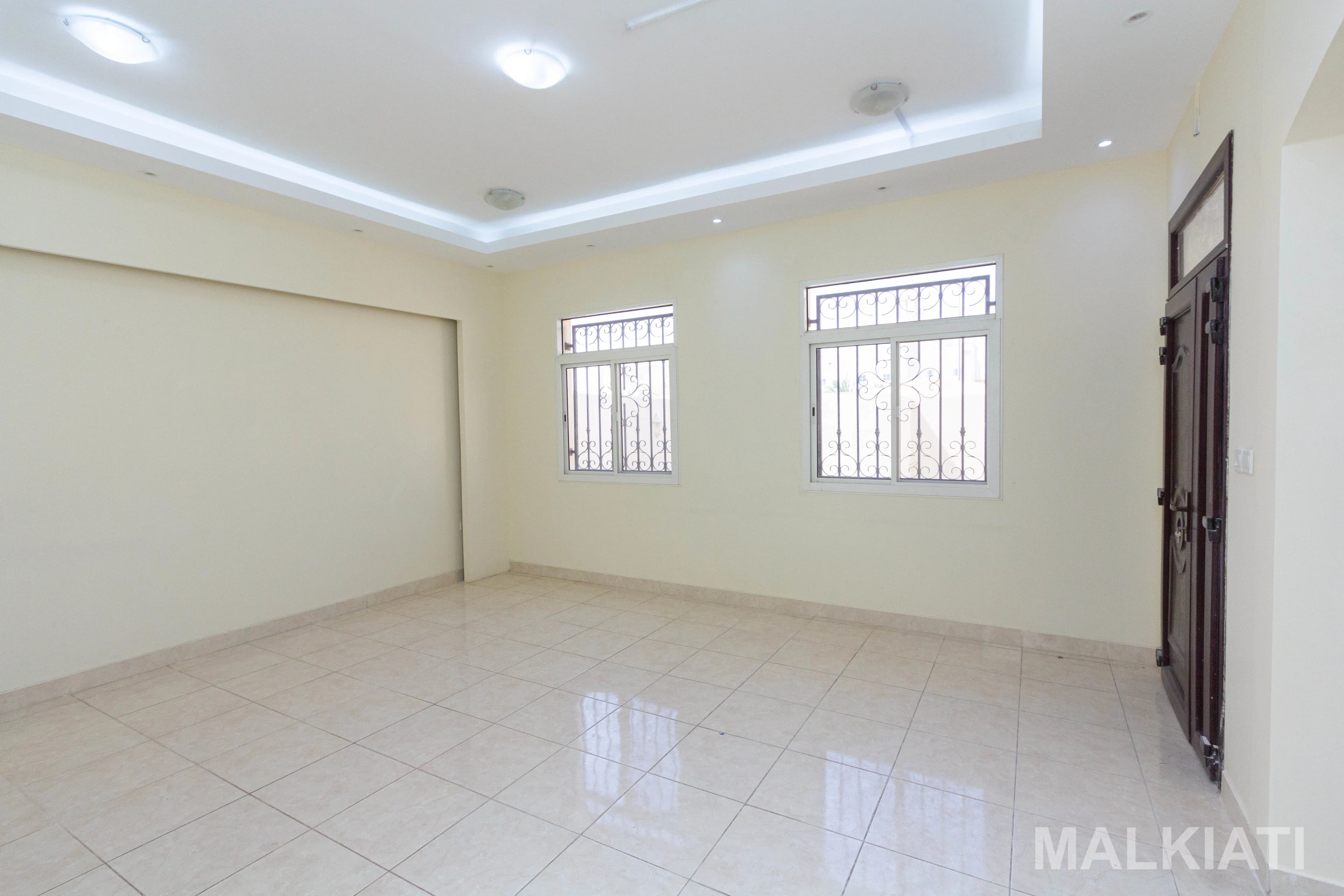 luxury 6 BD villa in al Hazm - Image 4