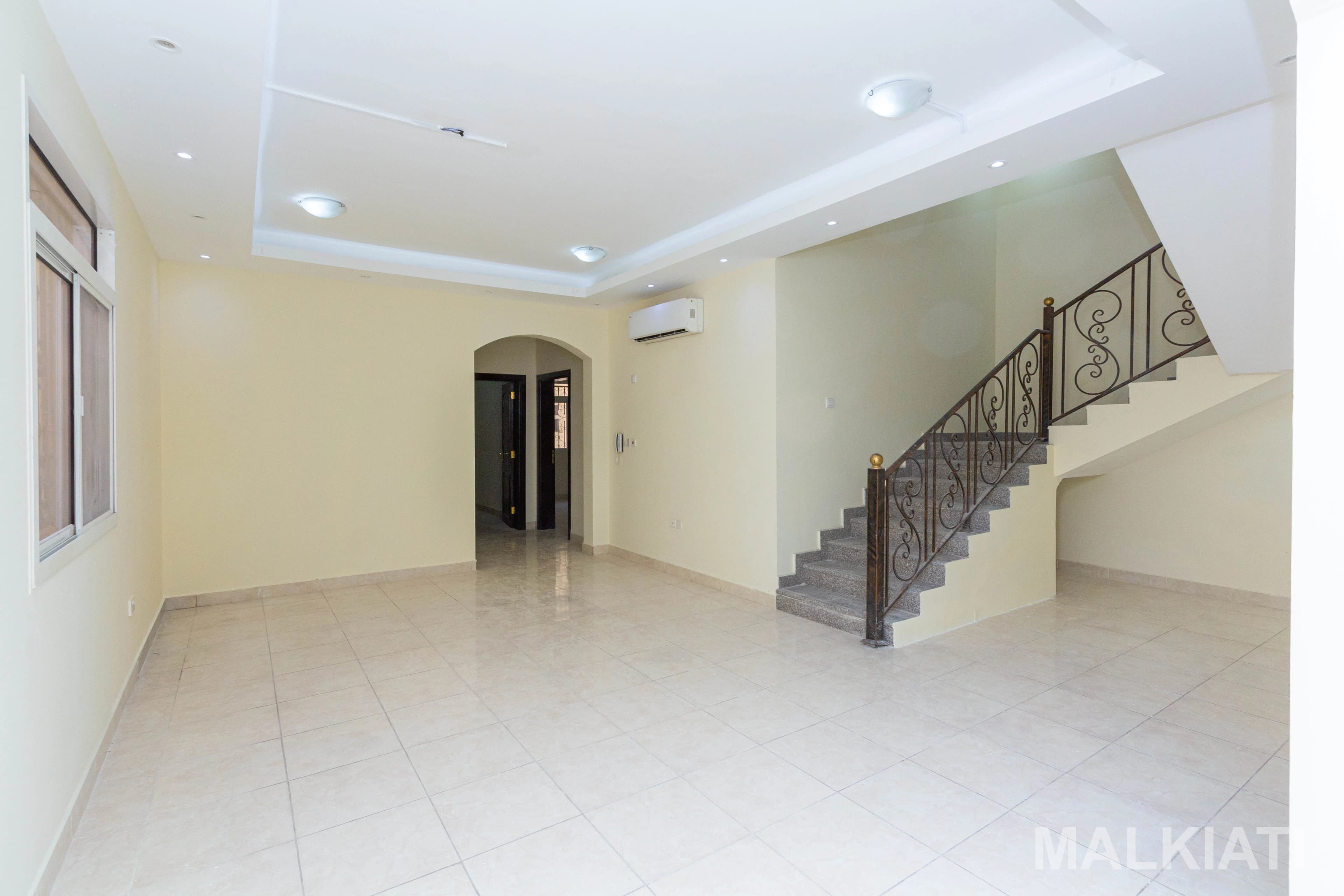 luxury 6 BD villa in al Hazm - Image 5