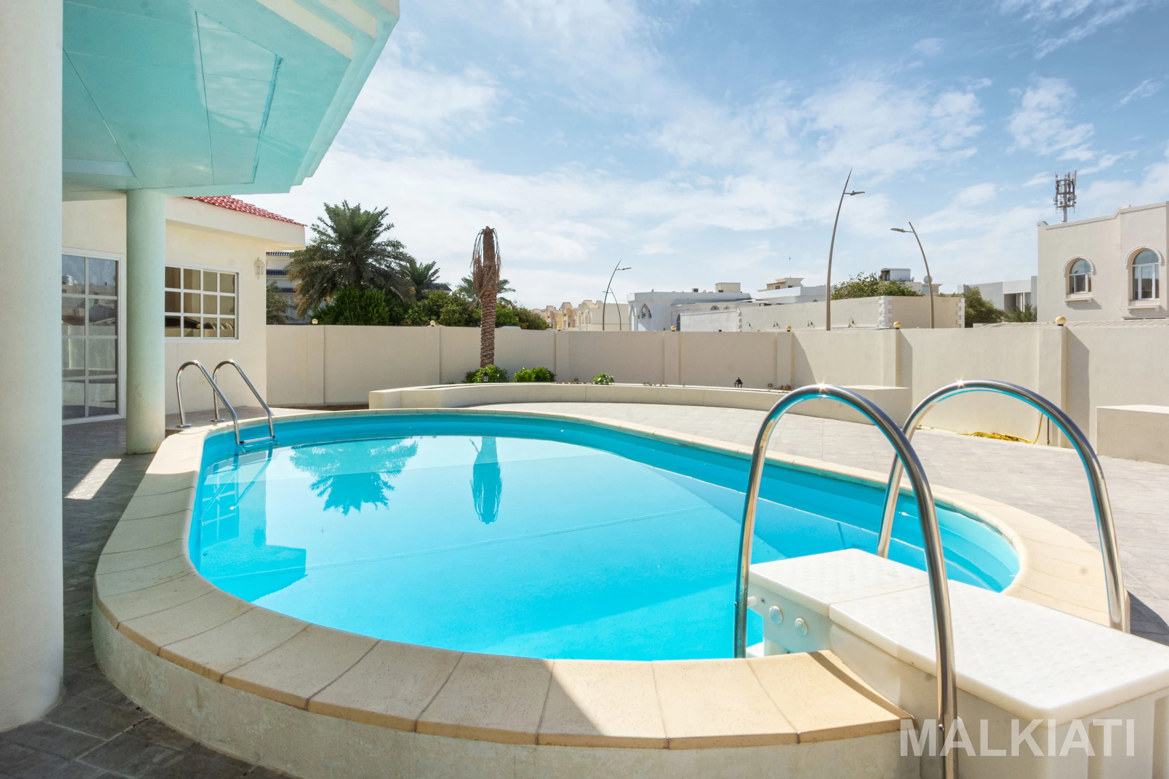AMAIZING VILLA 3 +Maid in new SALATA