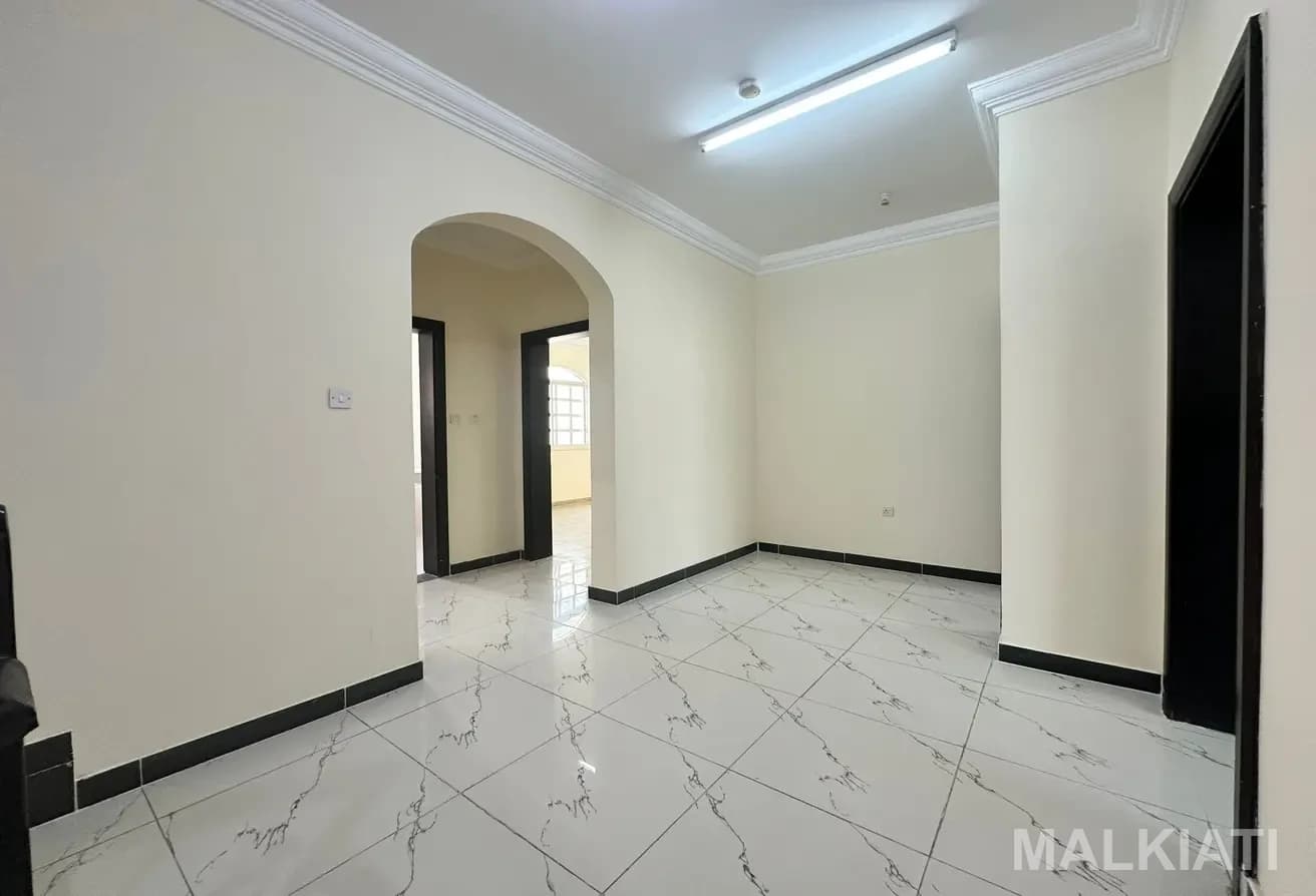Brand New Compound Villa| 05 Bedrooms| Ain Khaled - Image 5
