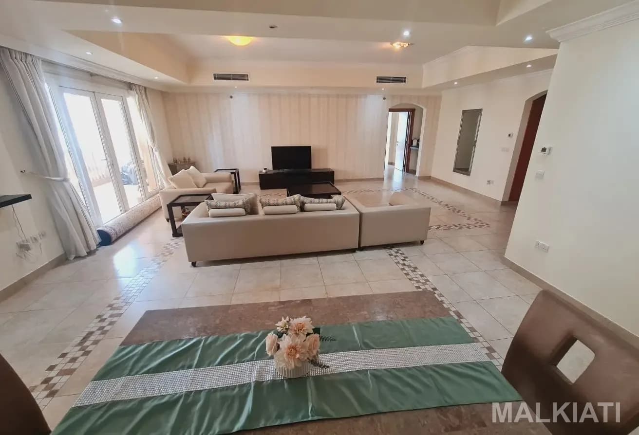 Marina view | 2 BR | Furnished | 230 SQM | Porto - Image 2