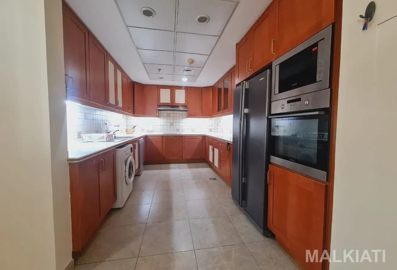 Marina view | 2 BR | Furnished | 230 SQM | Porto - Image 4