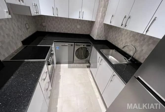 Elegant Living with Space to Unwind in Style - Image 4