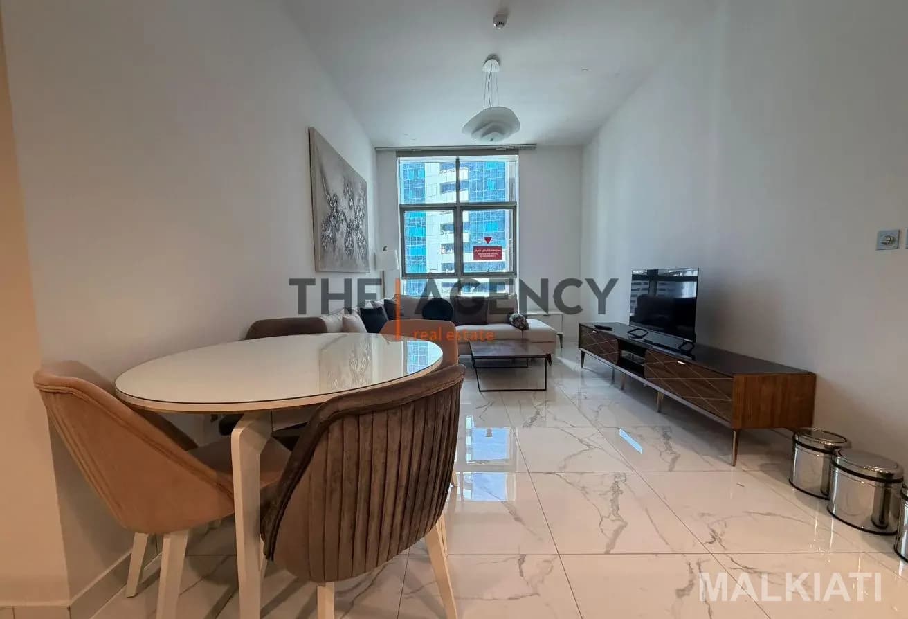 Luxury 1BR Corniche Apartment with City View - Image 3