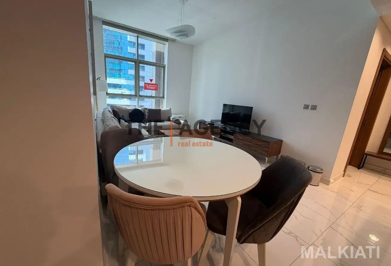 Luxury 1BR Corniche Apartment with City View - Image 4
