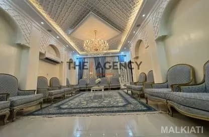Luxury Independent Villa in Umm Qarn - Image 2