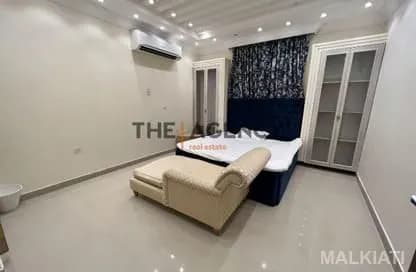 Luxury Independent Villa in Umm Qarn - Image 3
