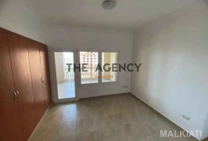 Big Balcony | Semi-Furnished 1-BD Apart The Pearl - Image 3