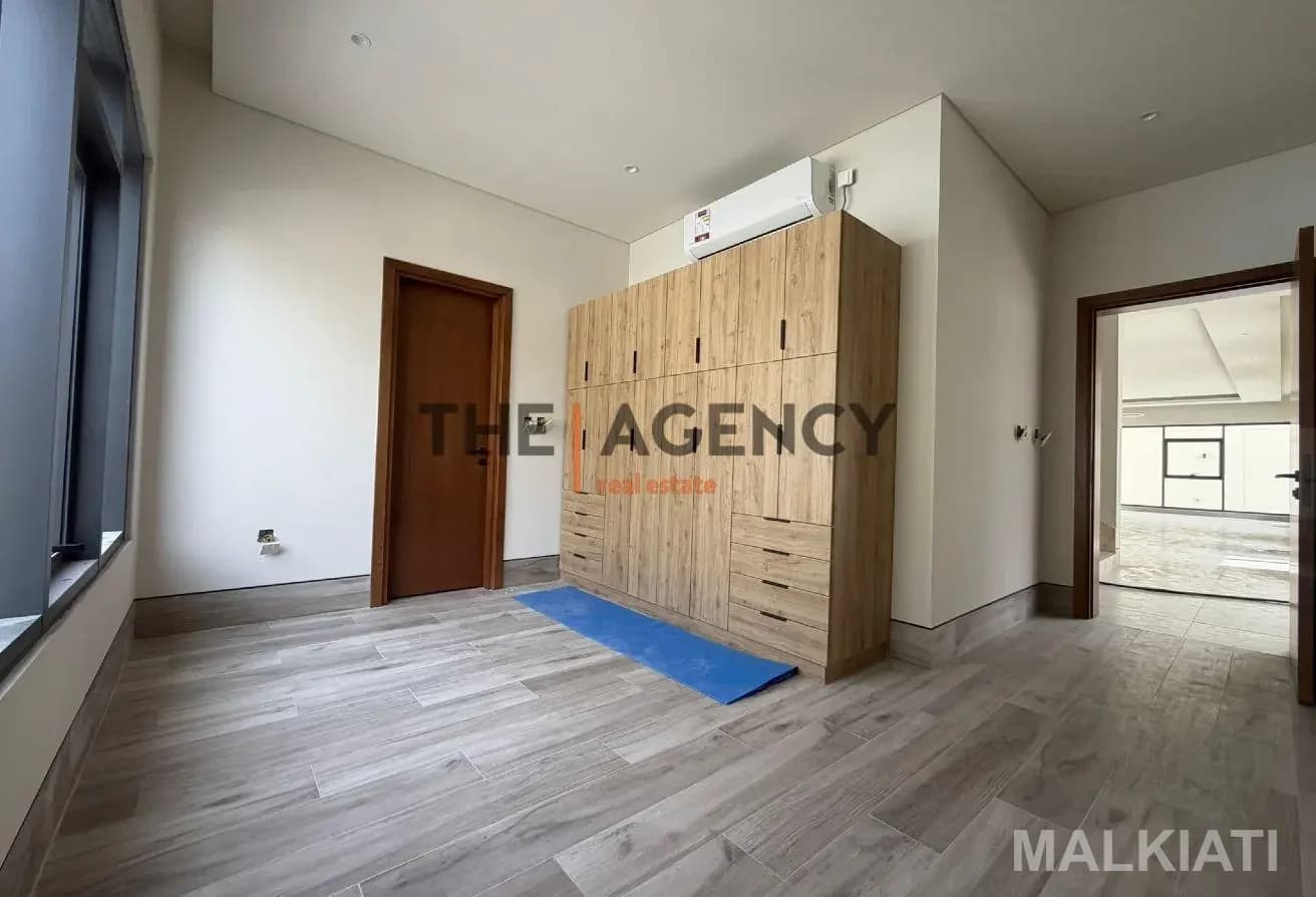 Brand New 5Bed Private Villa with Pool in Duhail - Image 4