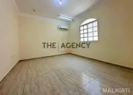 Spacious Family Villa Compound Living in Ain Khaled - Image 2