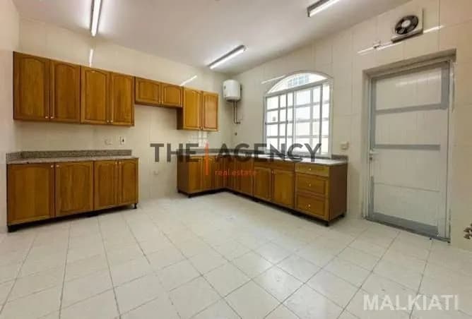 Spacious Family Villa Compound Living in Ain Khaled - Image 3