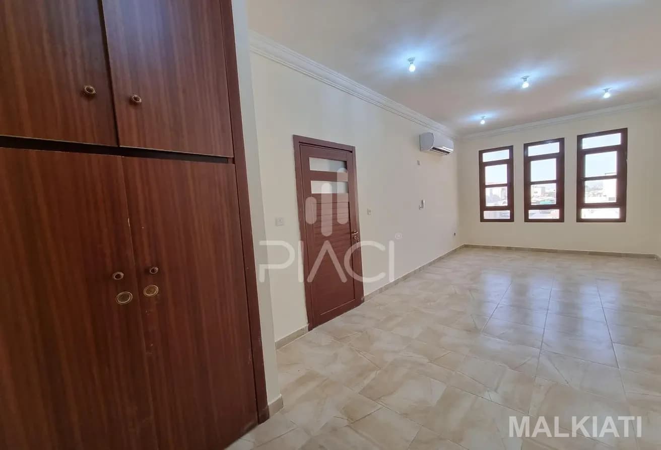 Fabulous UF 4 BD Compound Villa | Umm Salal Ali - Image 3