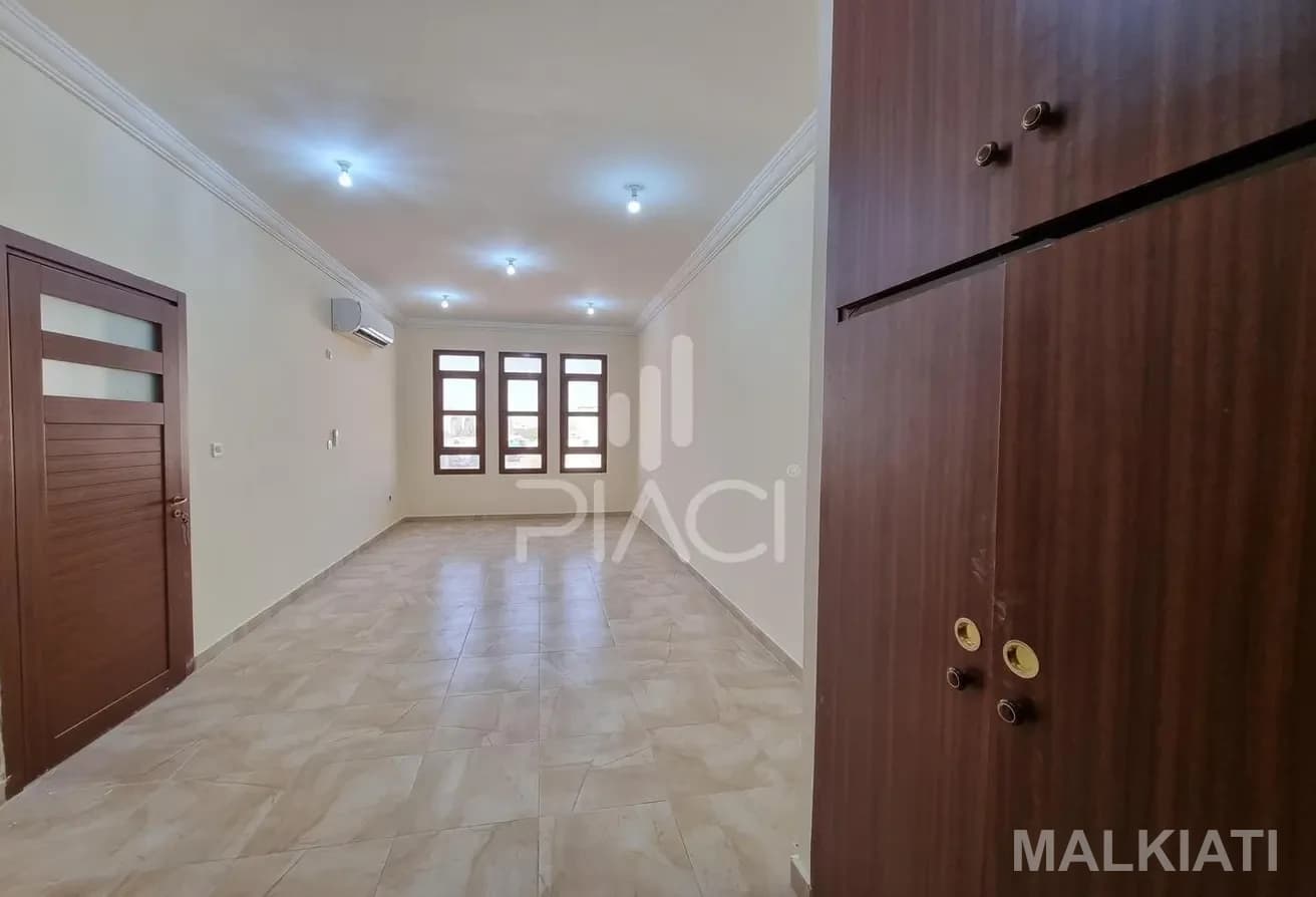 Fabulous UF 4 BD Compound Villa | Umm Salal Ali - Image 4